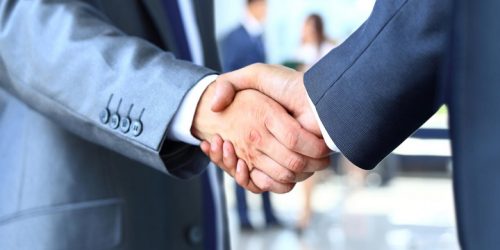 Xem bói tuổi vợ chồng hợp tuổi làm ăn kinh doanh